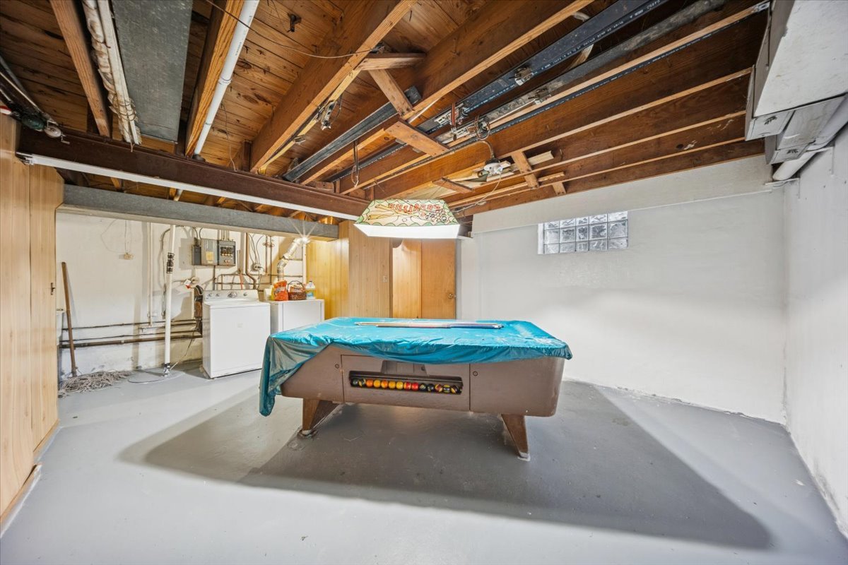 3047 N 79th Avenue, Elmwood Park, IL 60707