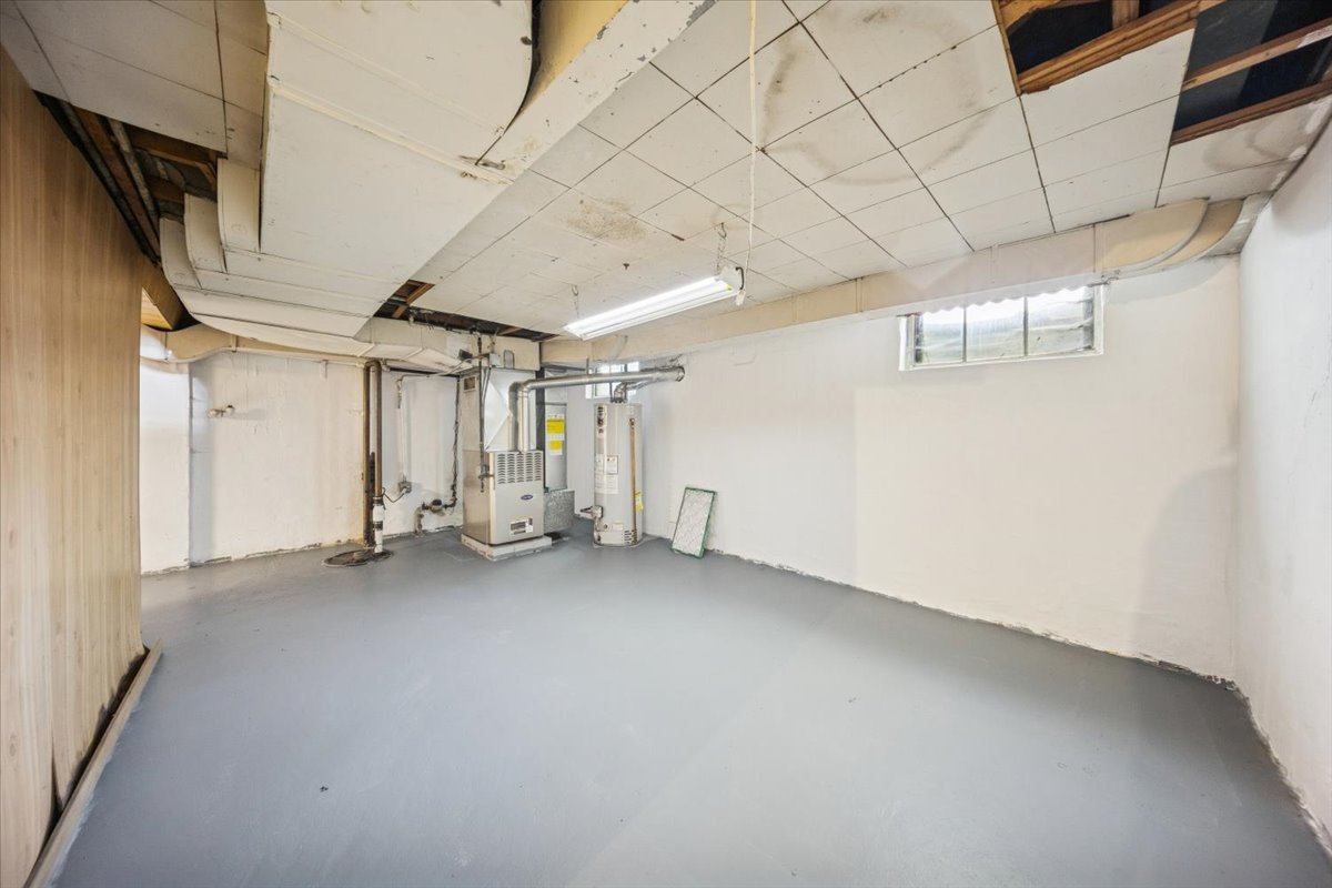 3047 N 79th Avenue, Elmwood Park, IL 60707