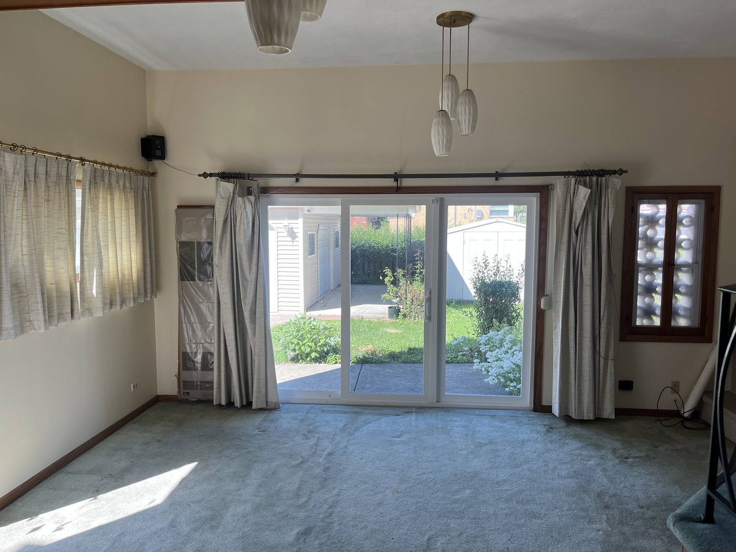 2222 S 15th Avenue, North Riverside, IL 60546