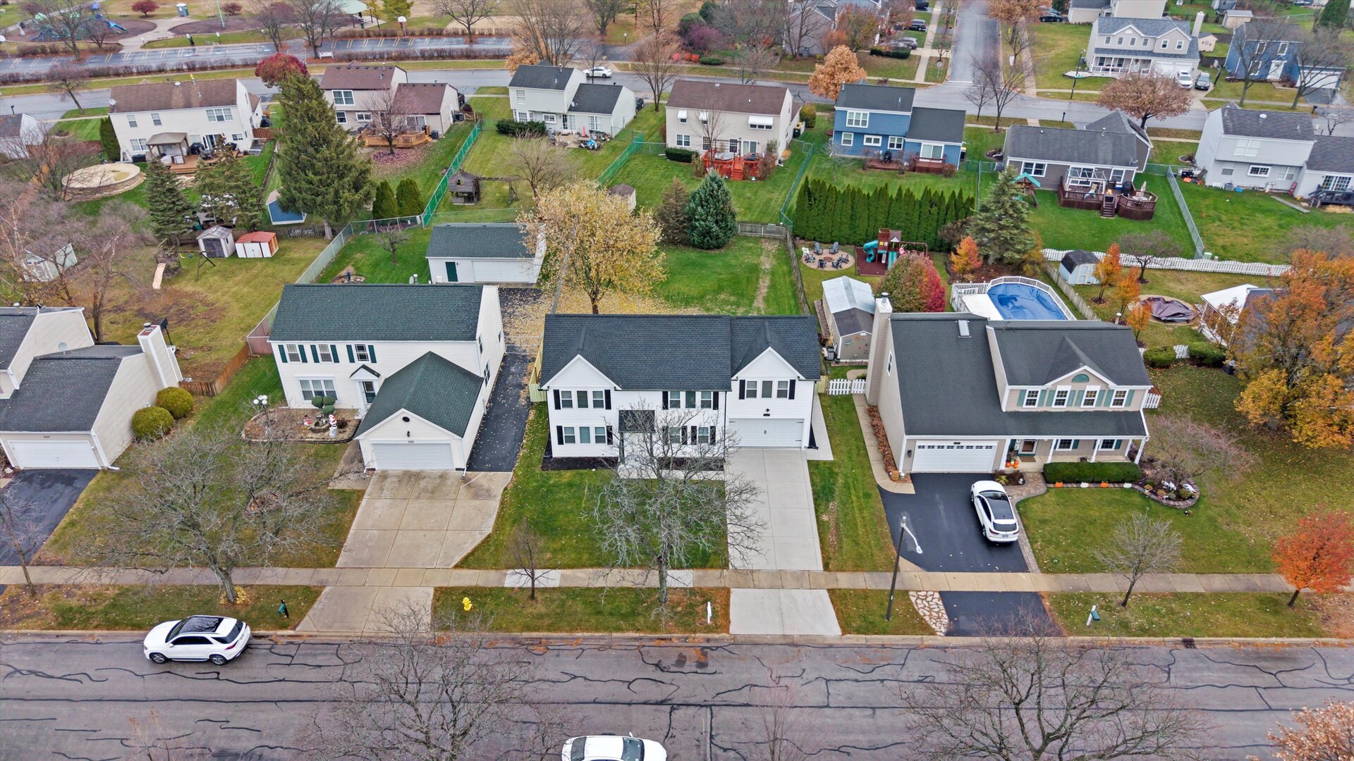 1245 Narragansett Drive, Carol Stream, IL 60188