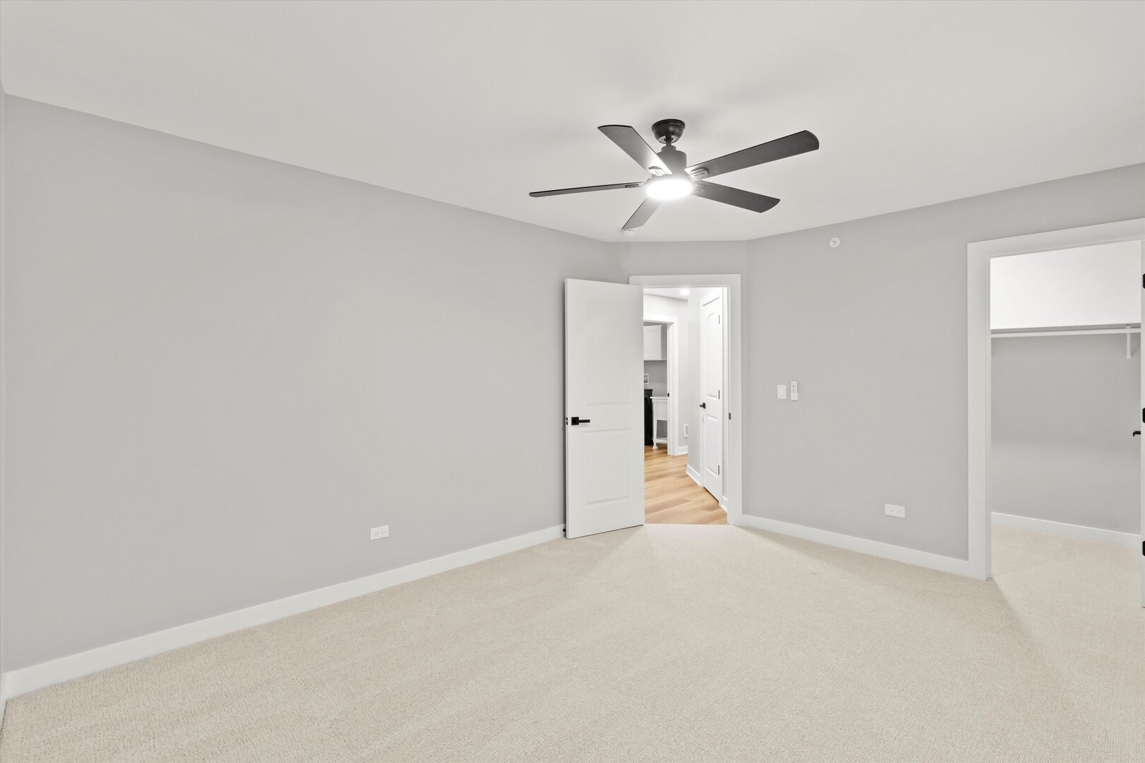 1245 Narragansett Drive, Carol Stream, IL 60188