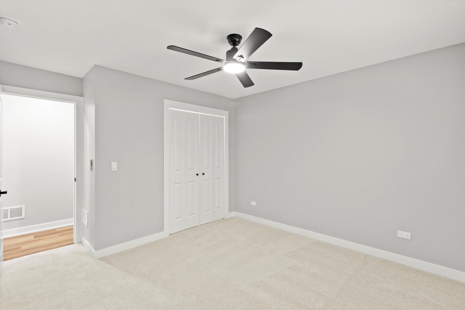 1245 Narragansett Drive, Carol Stream, IL 60188