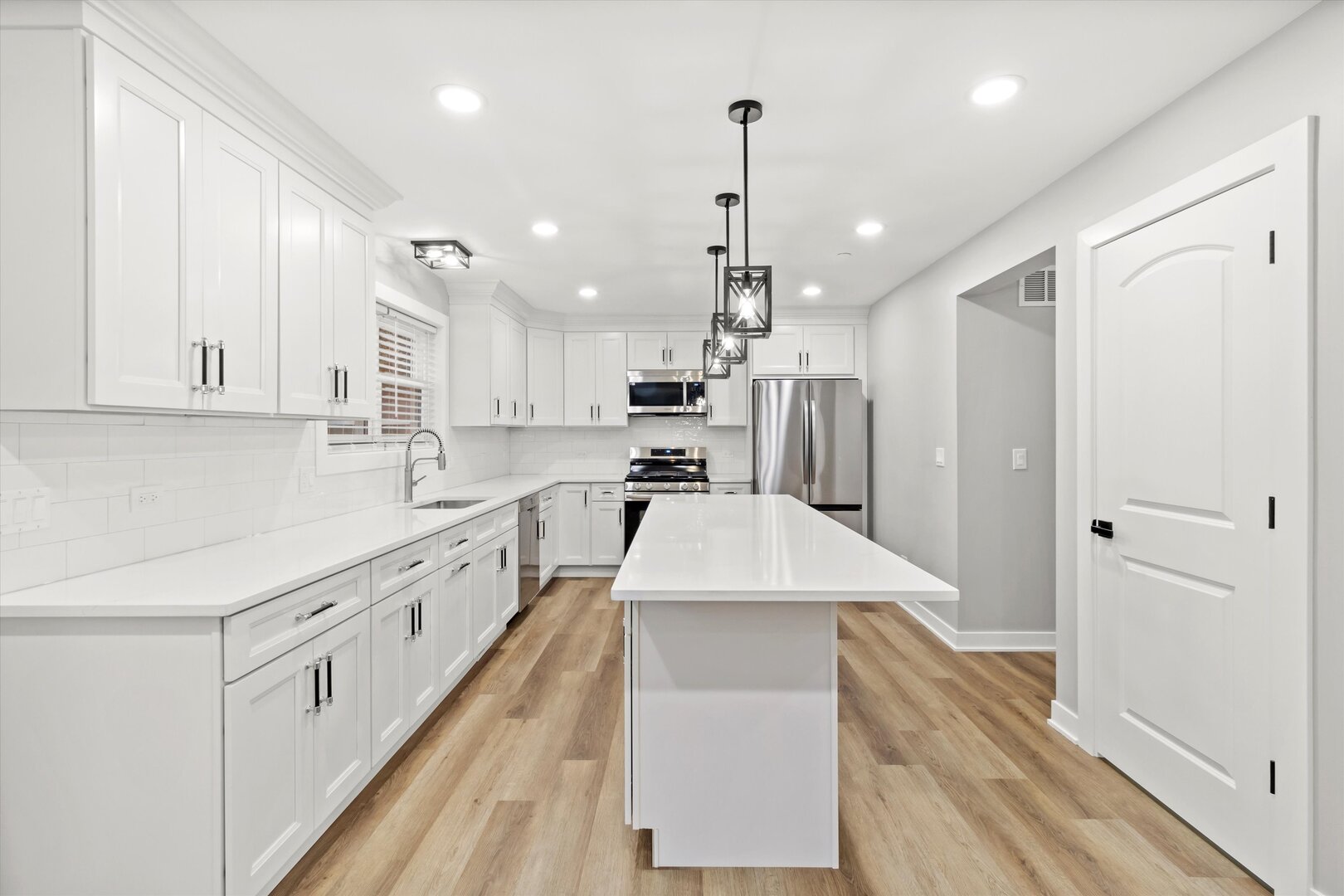 1245 Narragansett Drive, Carol Stream, IL 60188