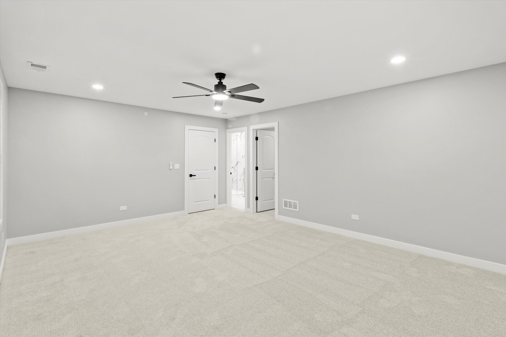 1245 Narragansett Drive, Carol Stream, IL 60188