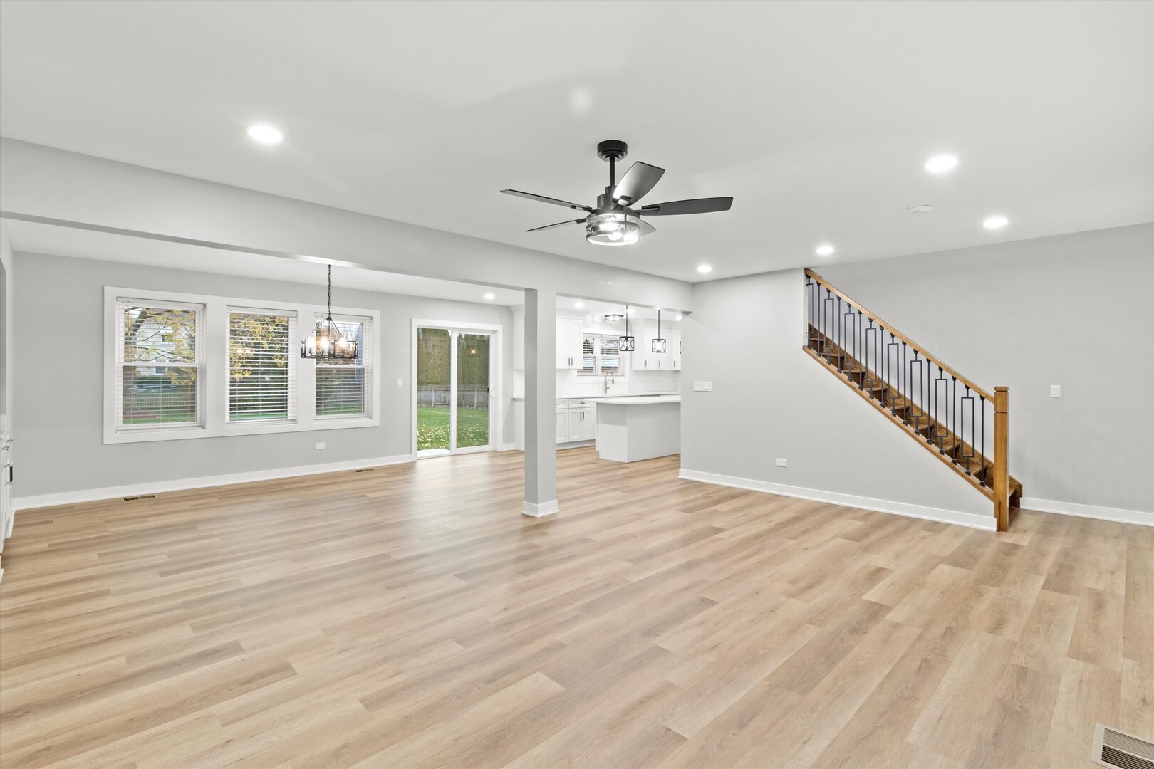 1245 Narragansett Drive, Carol Stream, IL 60188