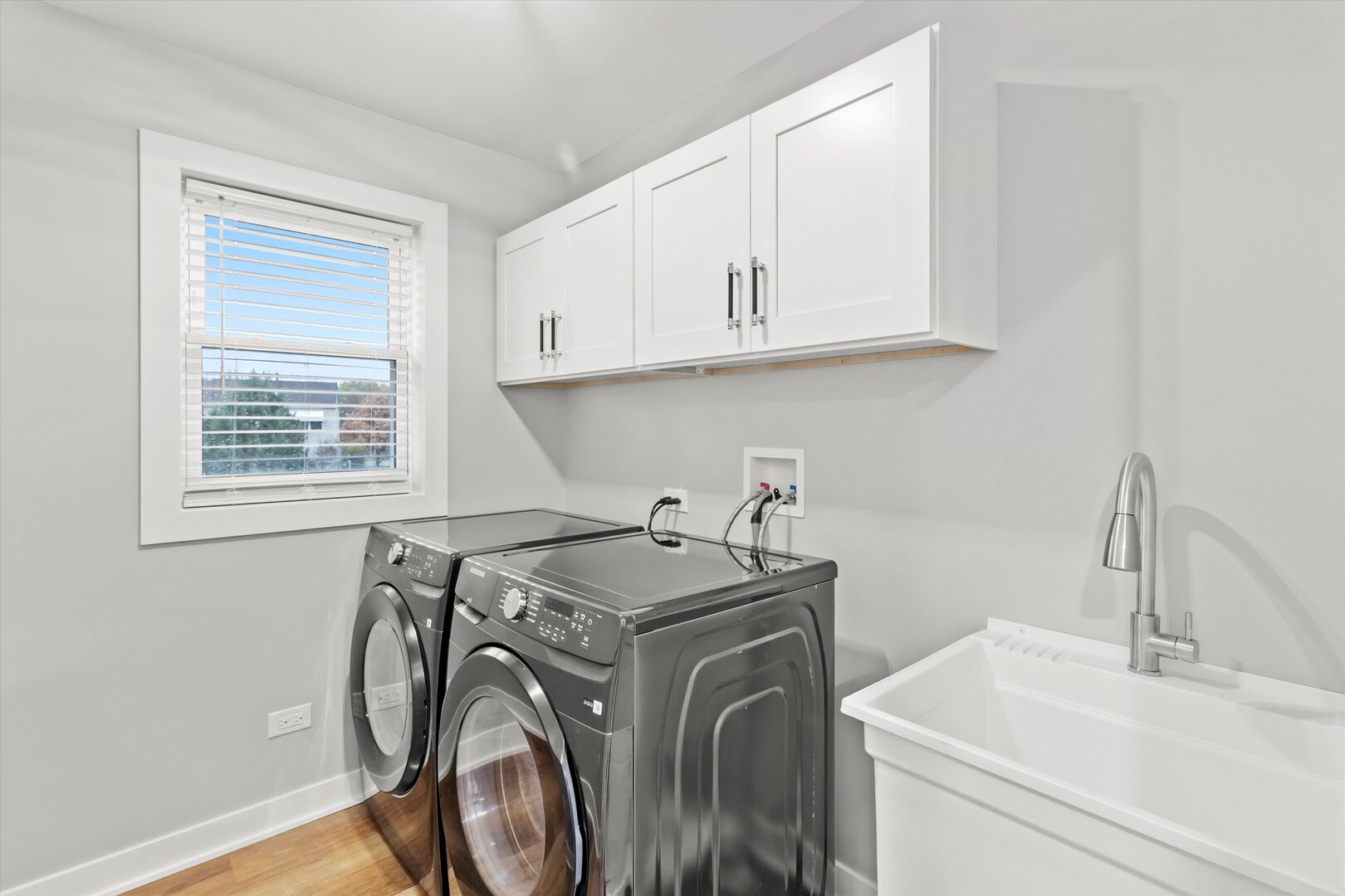 1245 Narragansett Drive, Carol Stream, IL 60188