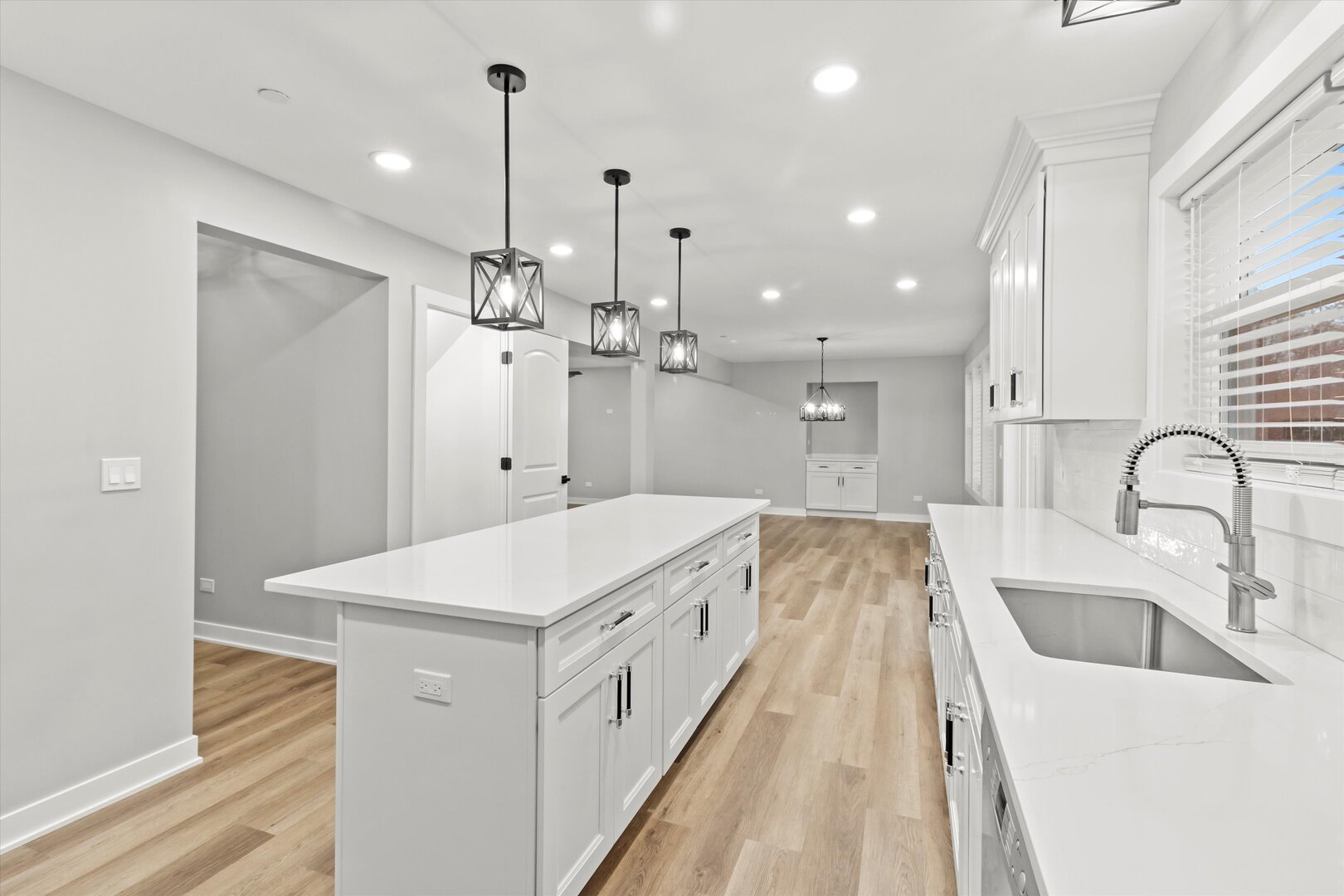 1245 Narragansett Drive, Carol Stream, IL 60188