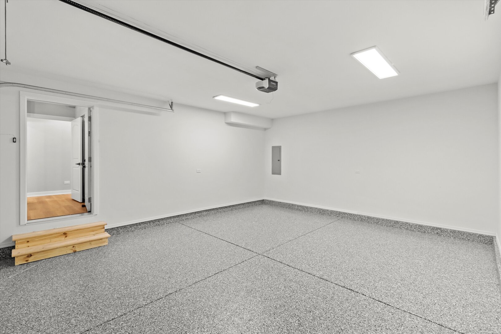 1245 Narragansett Drive, Carol Stream, IL 60188