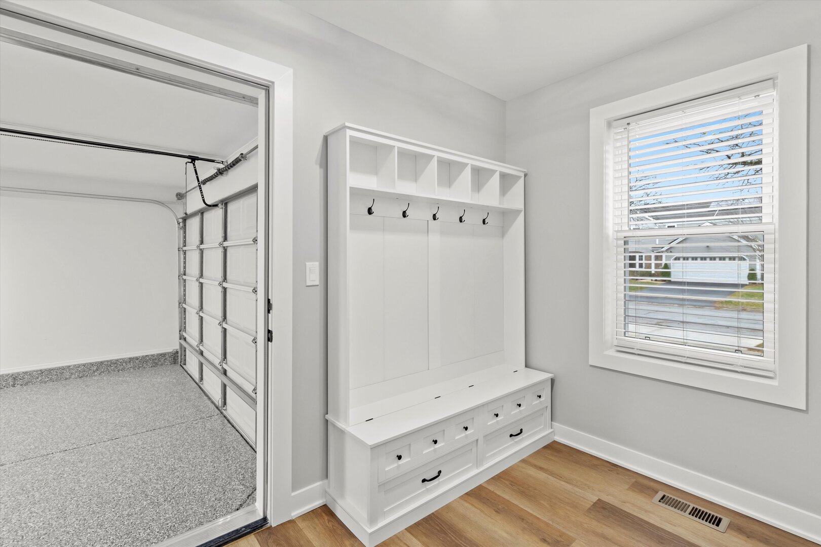 1245 Narragansett Drive, Carol Stream, IL 60188