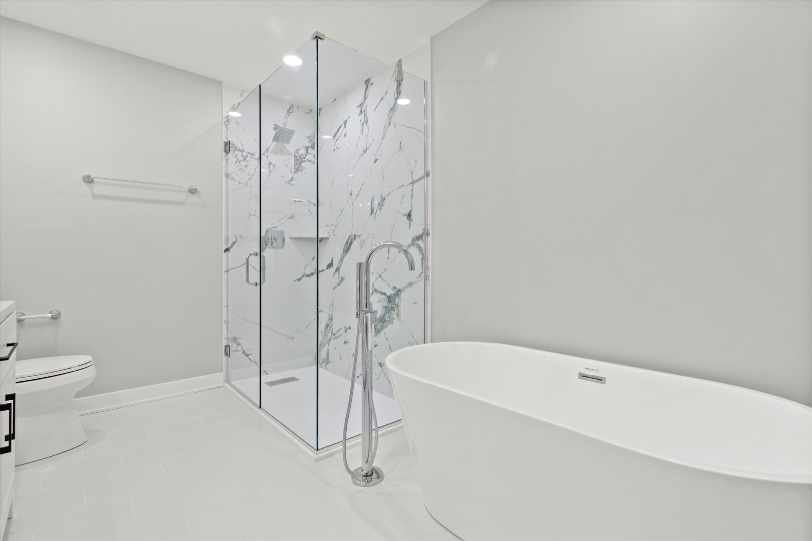 1245 Narragansett Drive, Carol Stream, IL 60188