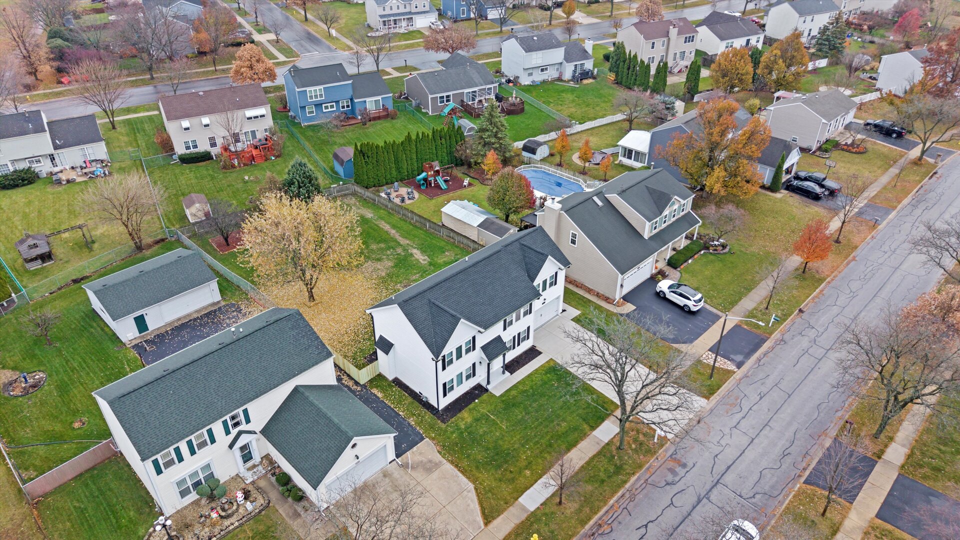 1245 Narragansett Drive, Carol Stream, IL 60188