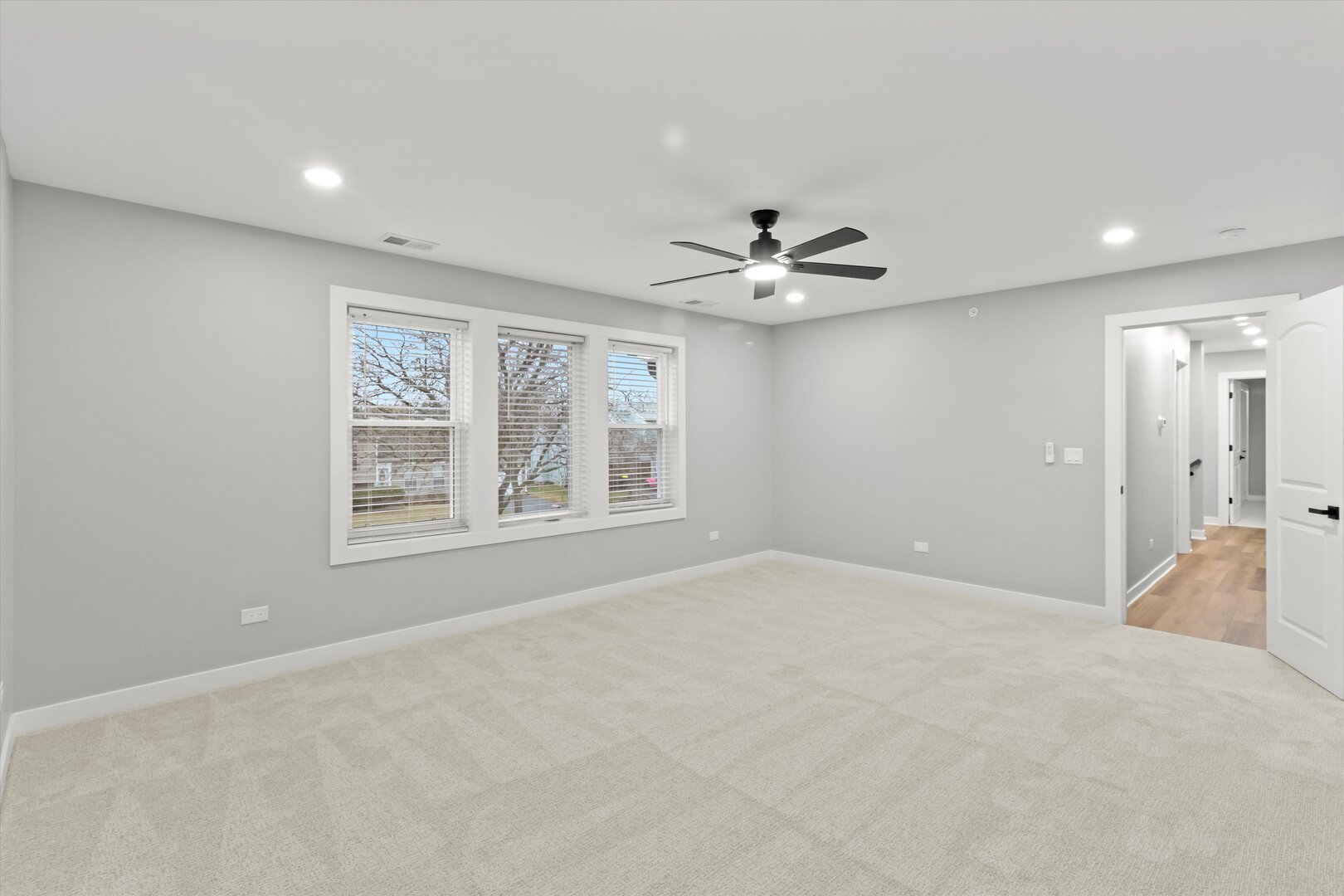 1245 Narragansett Drive, Carol Stream, IL 60188