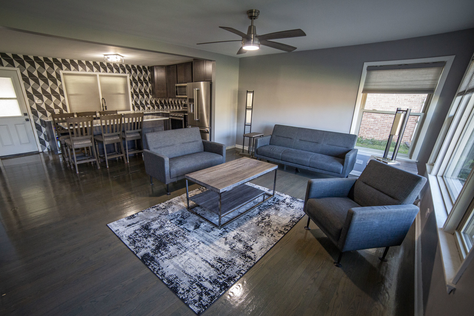 5543 W 83rd Street, Burbank, IL 60459