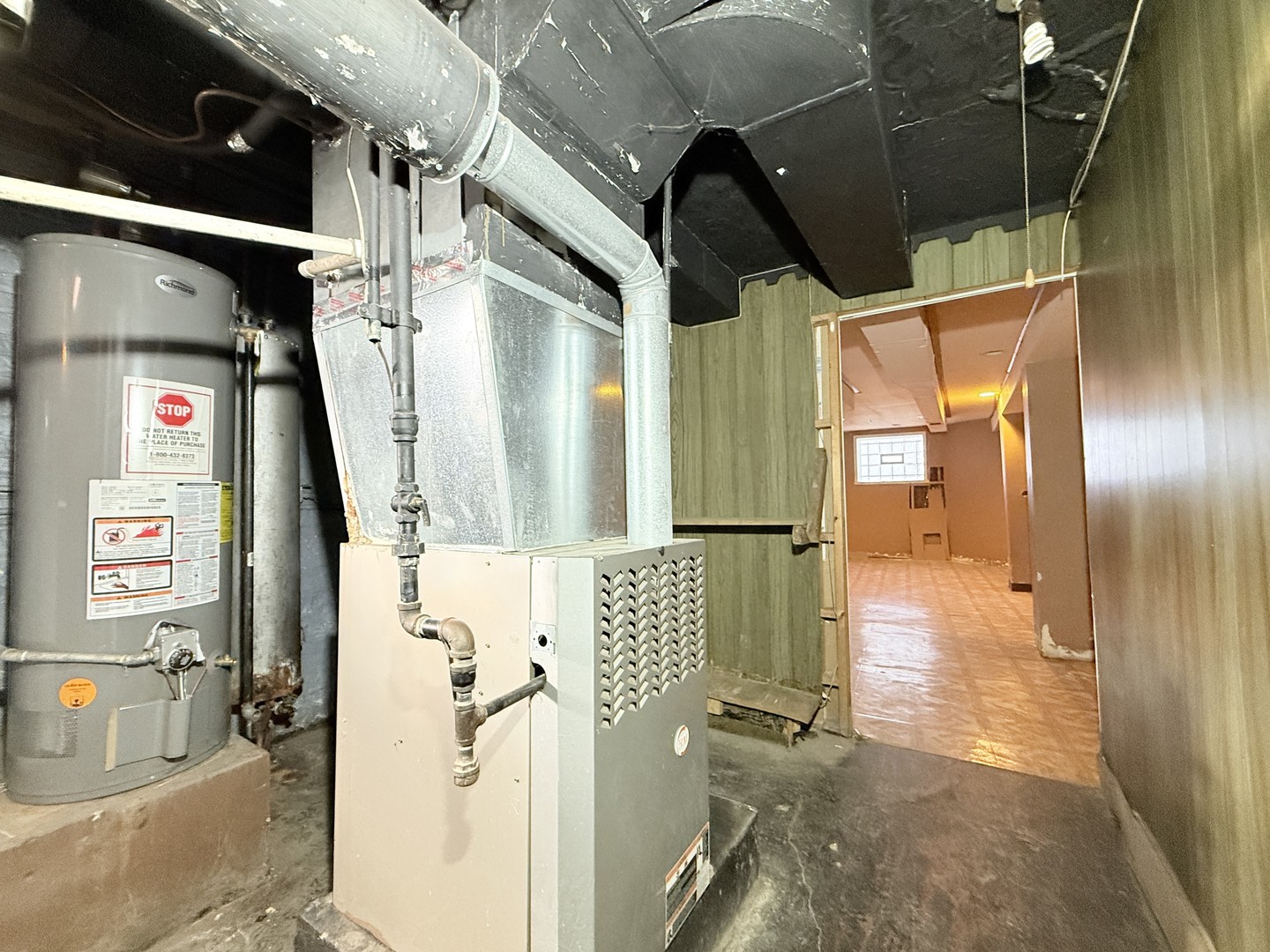 1541 N Latrobe Avenue, Chicago, IL 60651