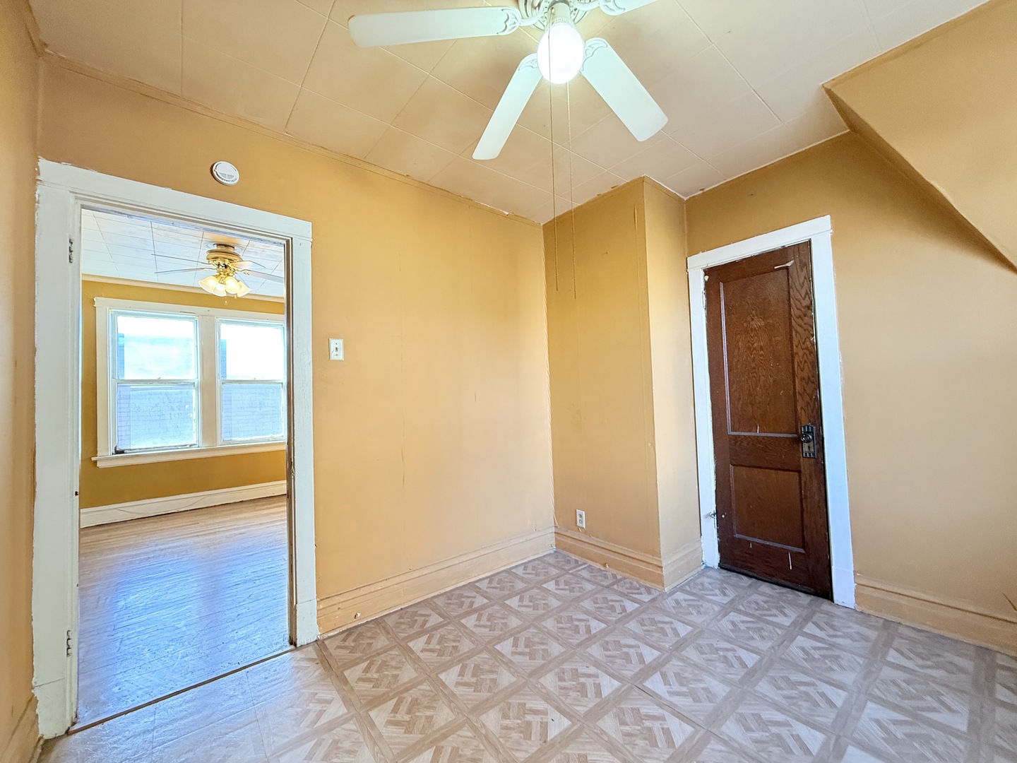 1541 N Latrobe Avenue, Chicago, IL 60651