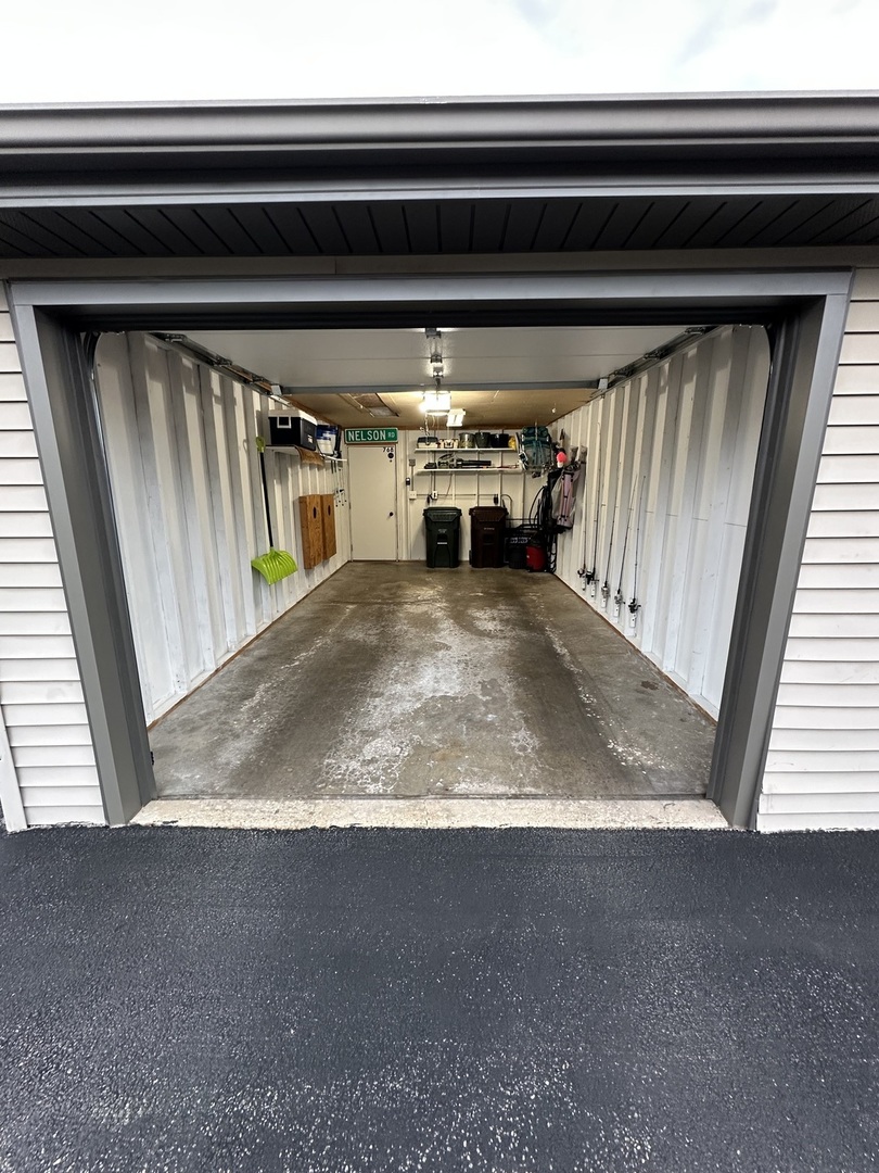 768 Lake Road, New Lenox, IL 60451