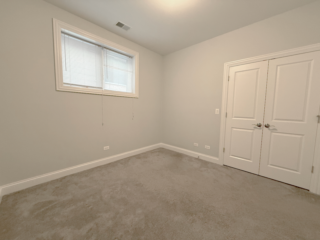 5512 W Higgins Avenue #1E, Chicago, IL 60630