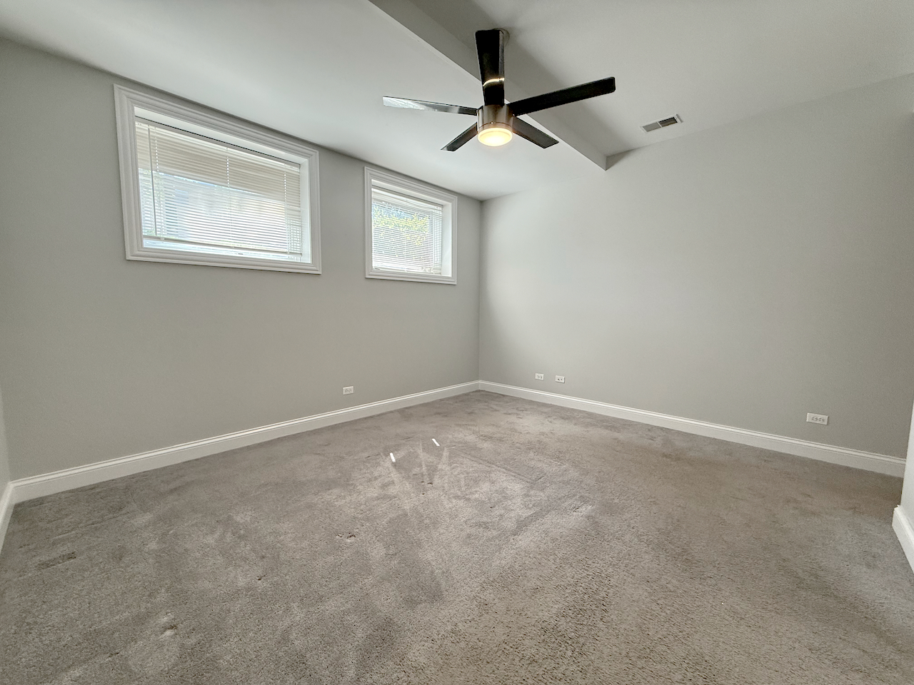 5512 W Higgins Avenue #1E, Chicago, IL 60630