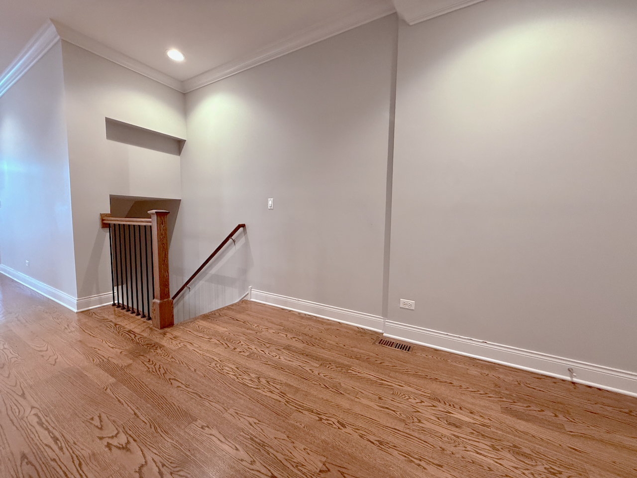 5512 W Higgins Avenue #1E, Chicago, IL 60630