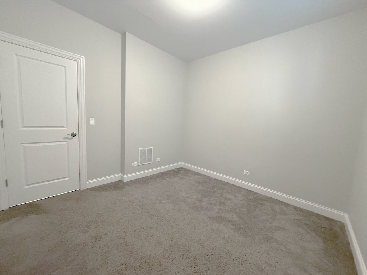 5512 W Higgins Avenue #1E, Chicago, IL 60630