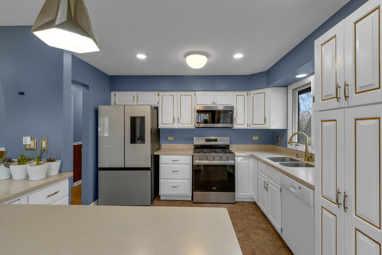 4N580 Chatham Court, West Chicago, IL 60185