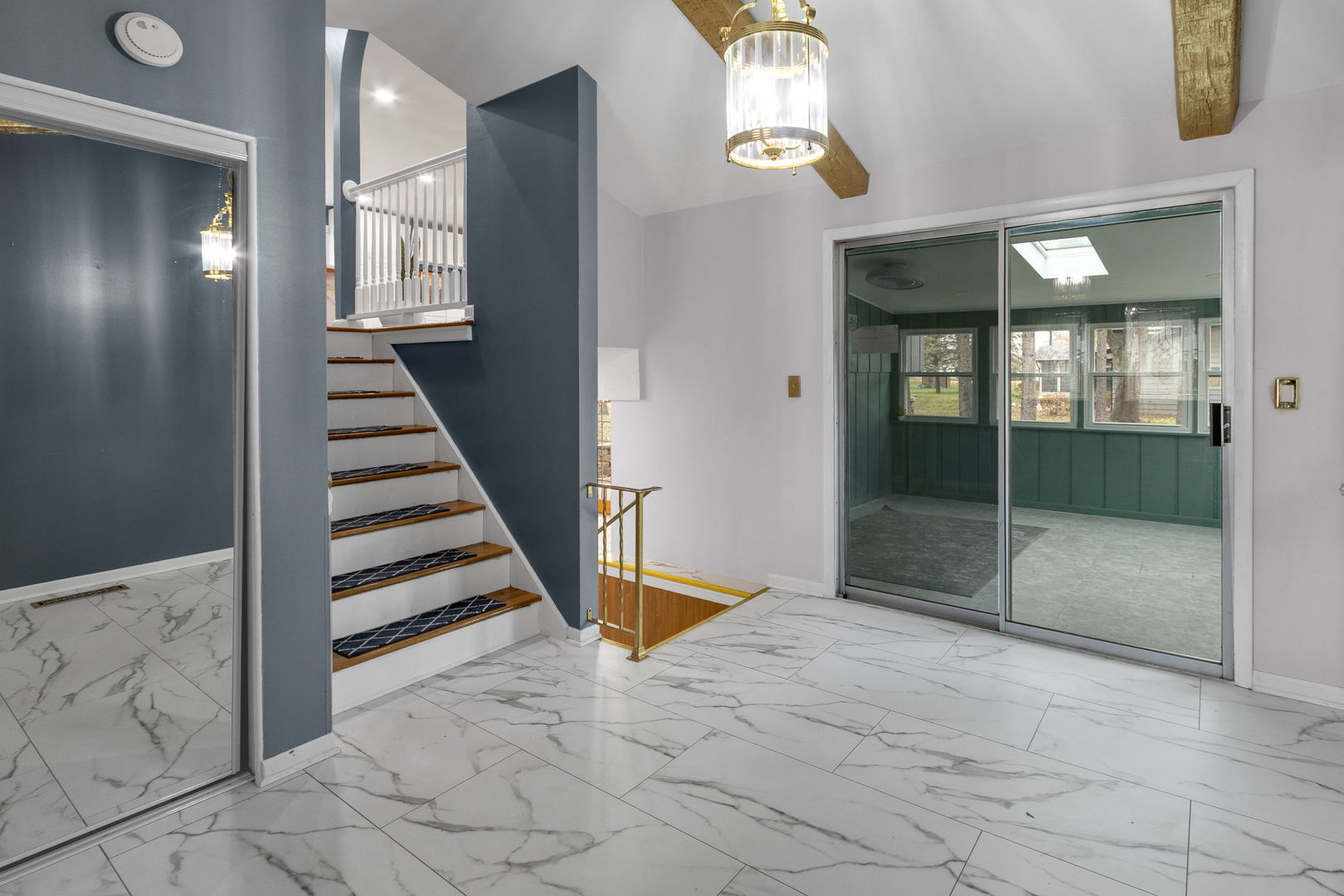 4N580 Chatham Court, West Chicago, IL 60185