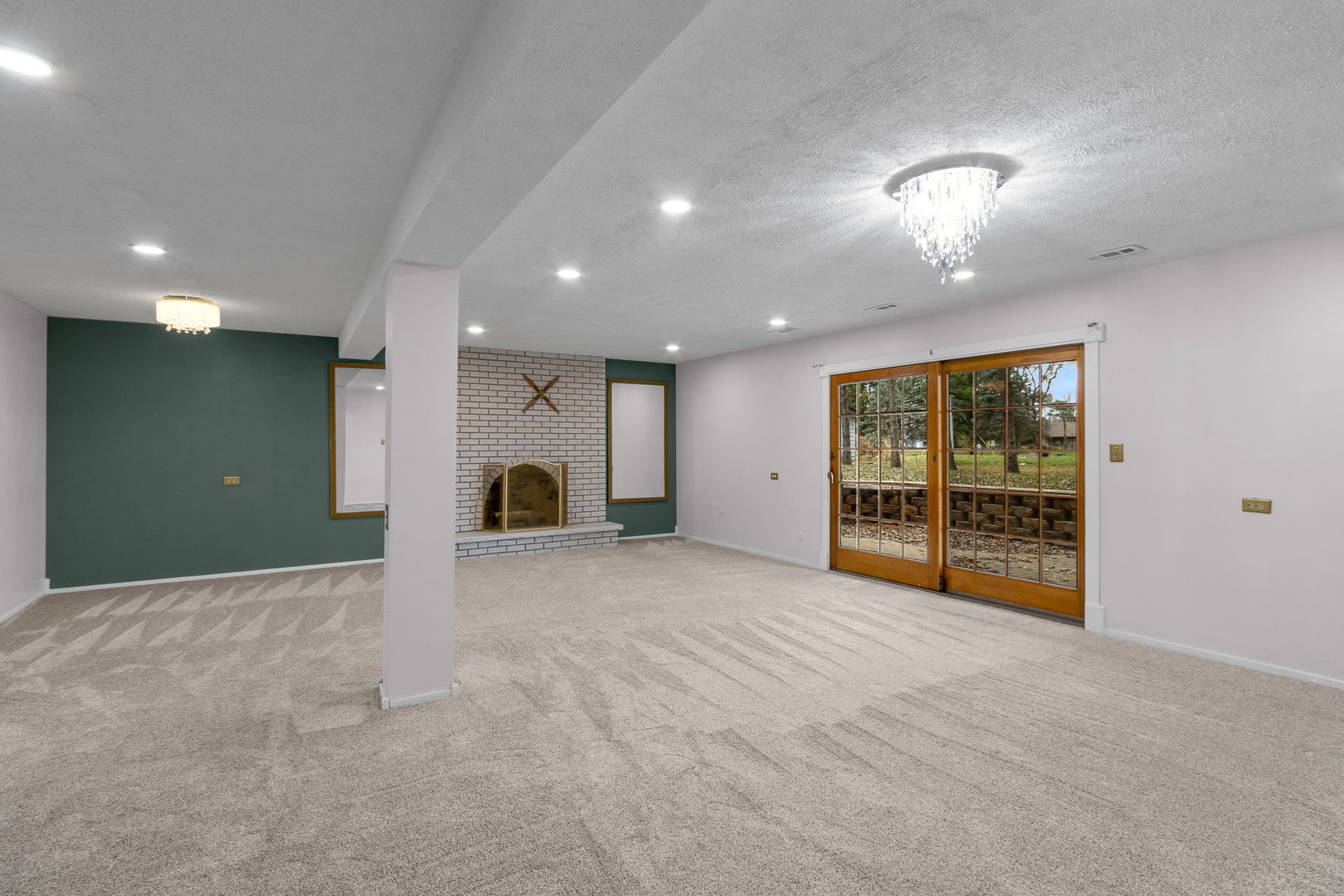 4N580 Chatham Court, West Chicago, IL 60185