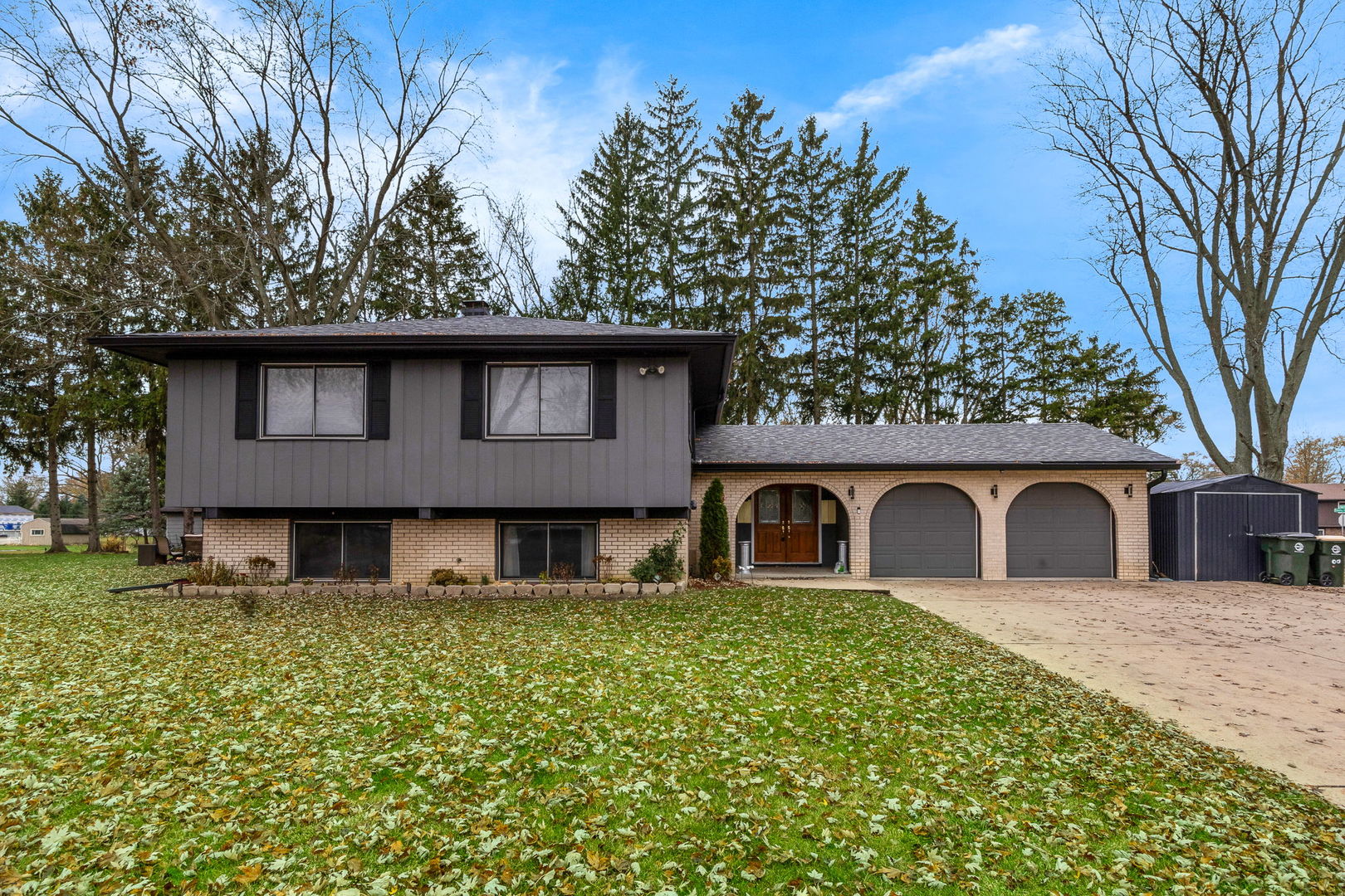 4N580 Chatham Court, West Chicago, IL 60185