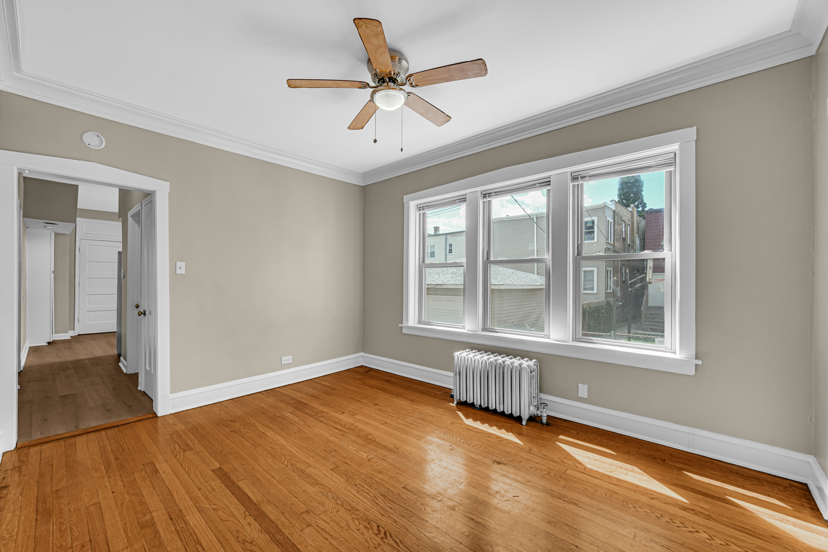 5527 W Potomac Avenue, Chicago, IL 60651