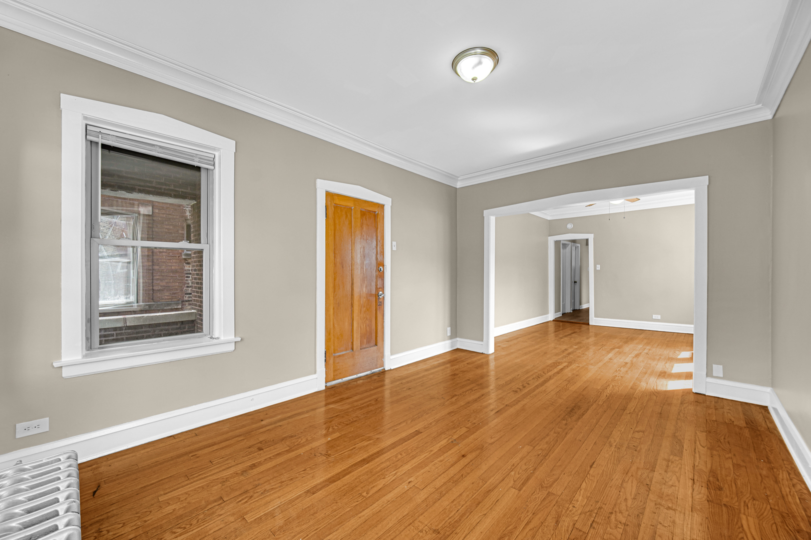 5527 W Potomac Avenue, Chicago, IL 60651