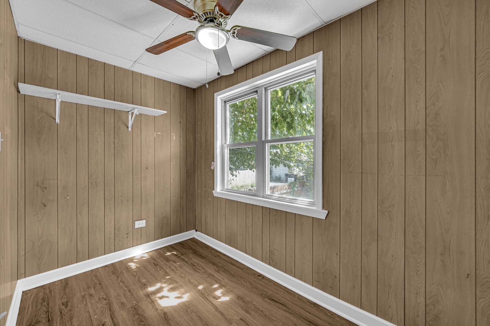 5527 W Potomac Avenue, Chicago, IL 60651