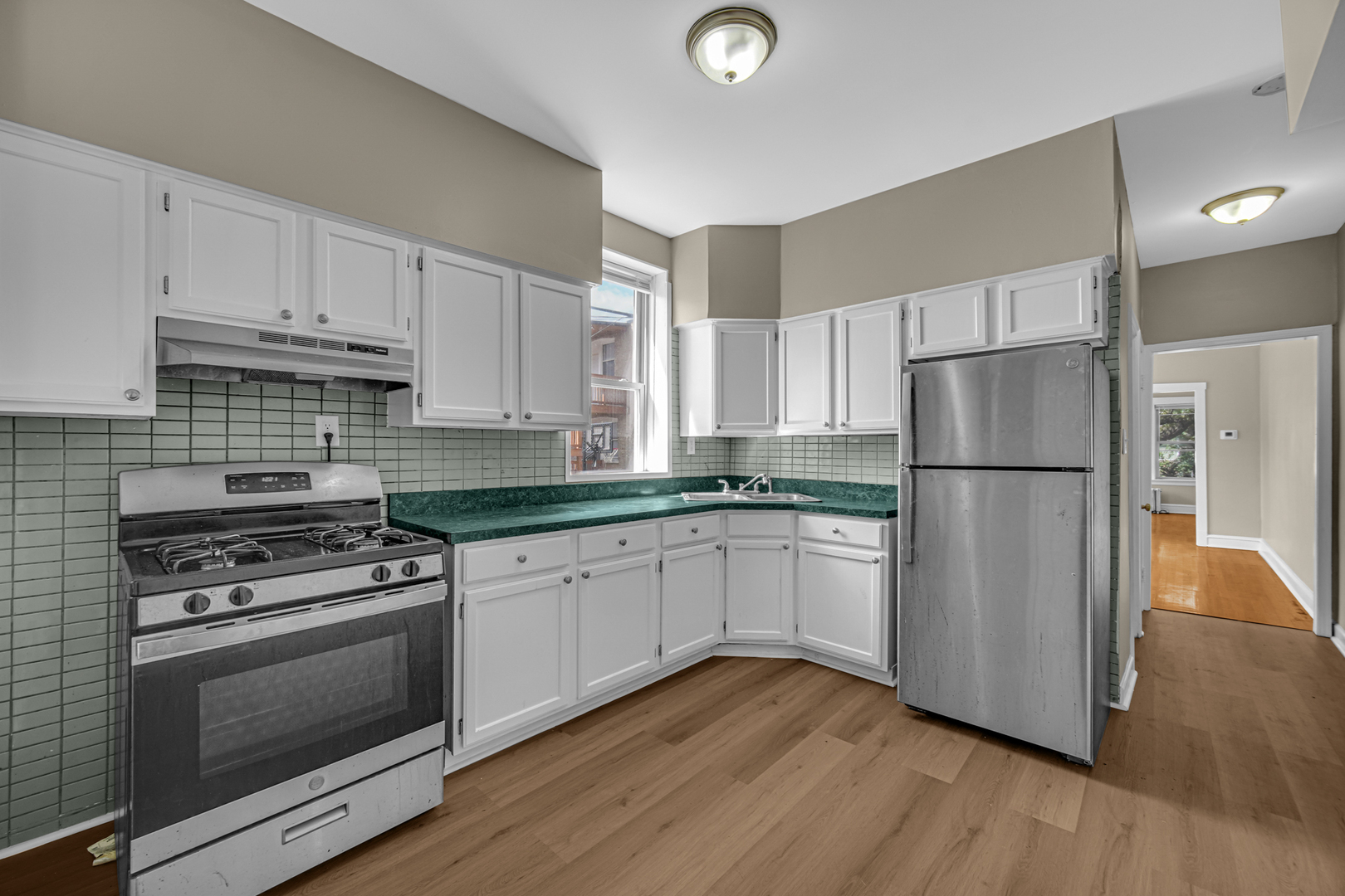 5527 W Potomac Avenue, Chicago, IL 60651