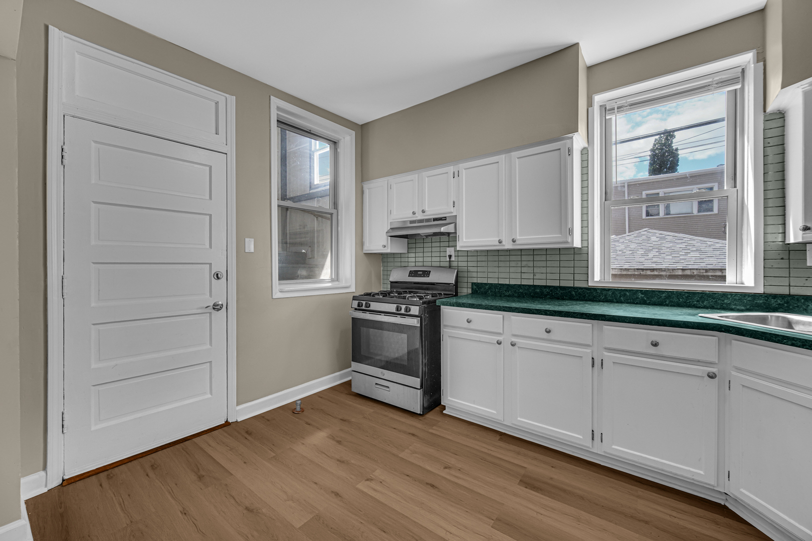 5527 W Potomac Avenue, Chicago, IL 60651