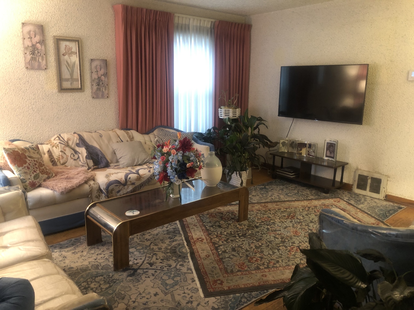 9715 S Dobson Avenue, Chicago, IL 60628