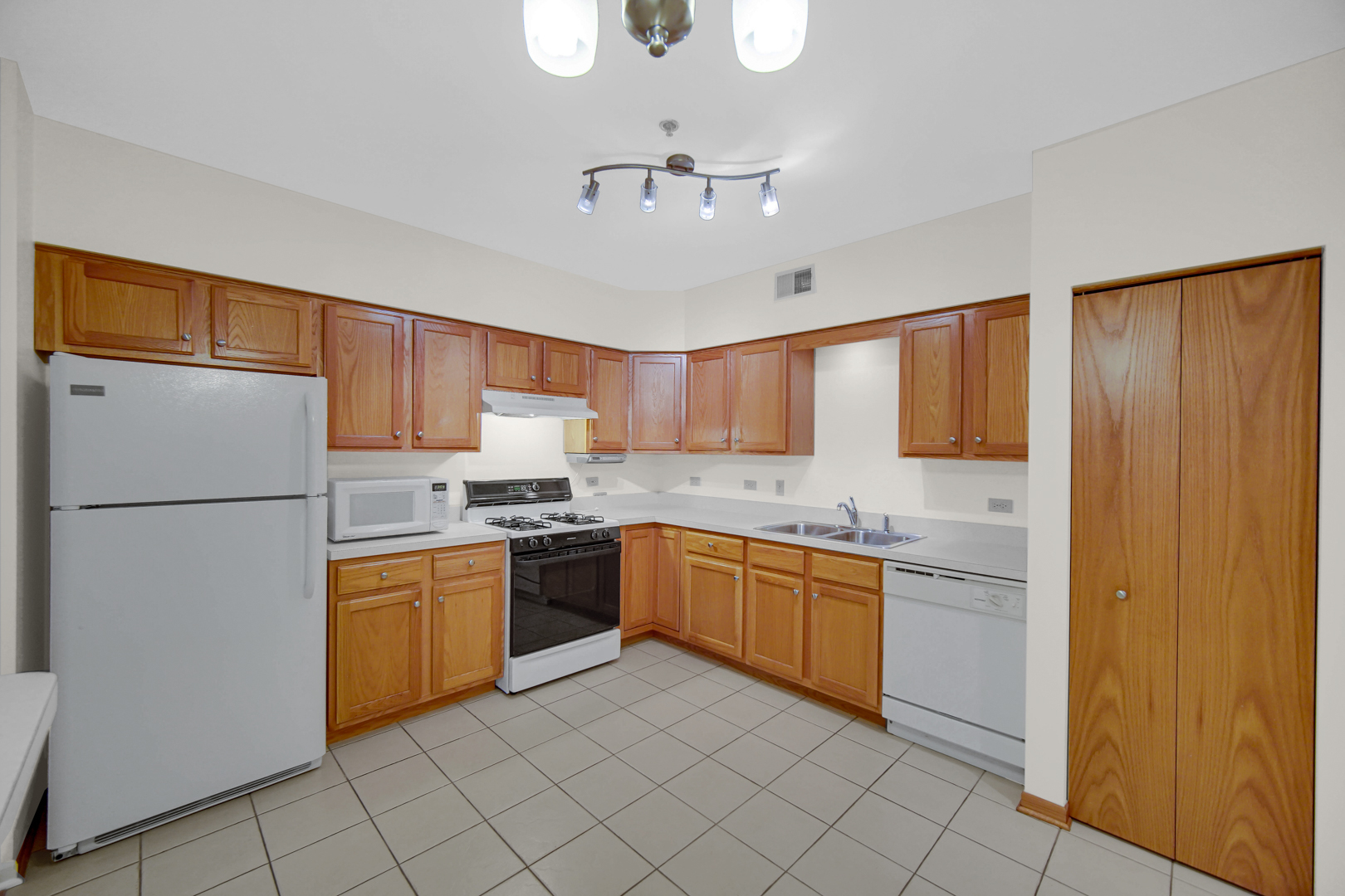 18065 Harwood Avenue #A, Homewood, IL 60430