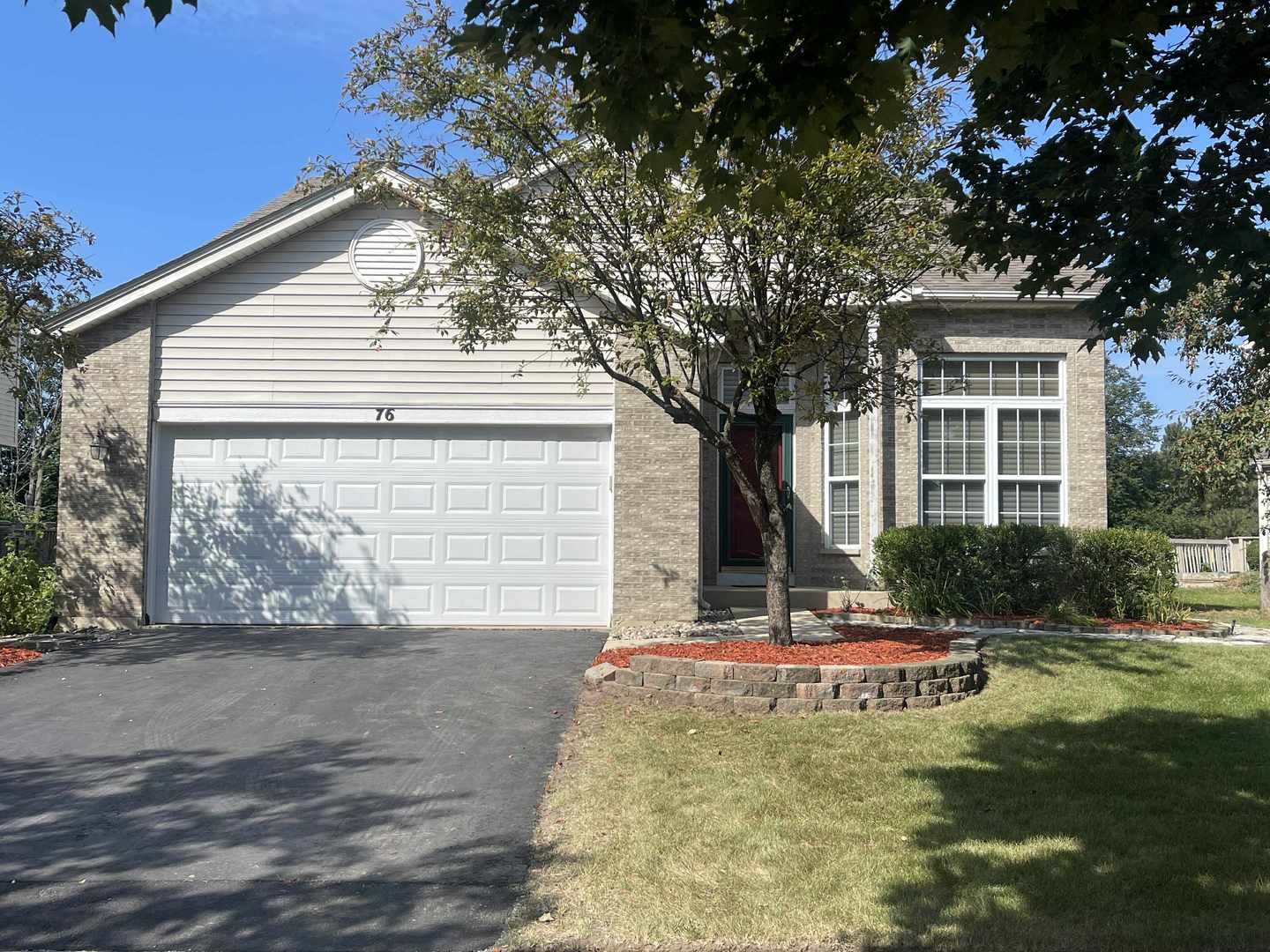 76 Canterbury Trail, Romeoville, IL 60446
