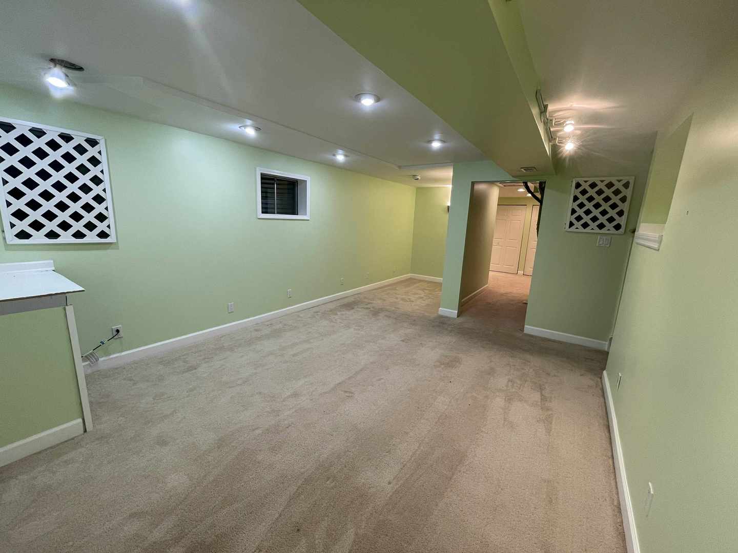 76 Canterbury Trail, Romeoville, IL 60446