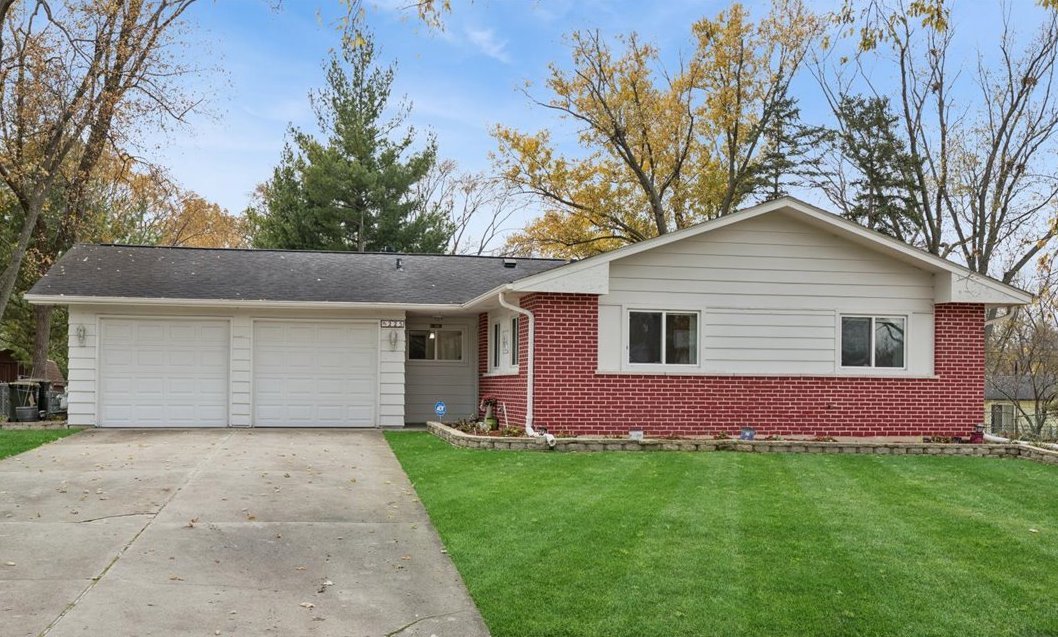 21W225 Coronet Road, Lombard, IL 60148