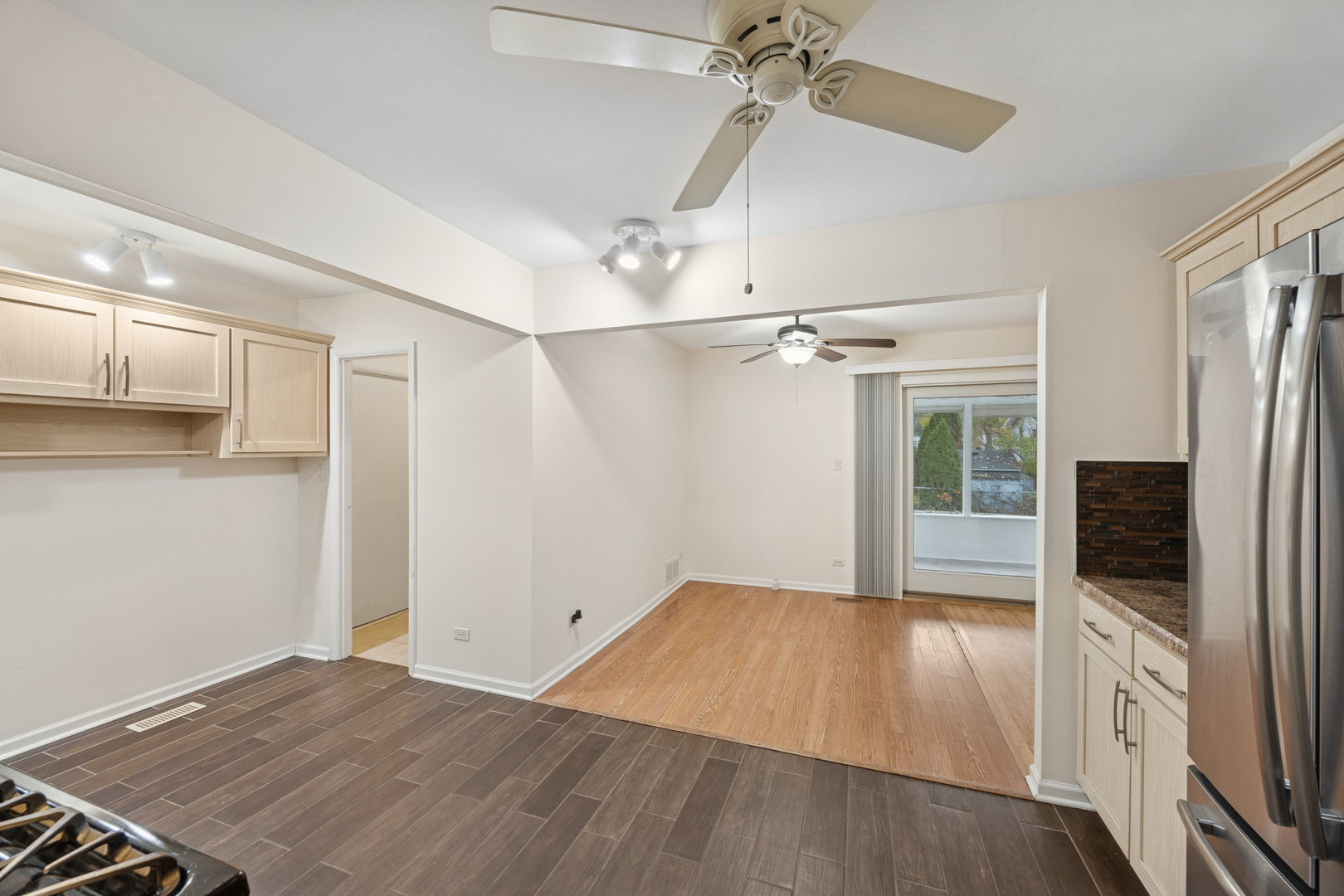 21W225 Coronet Road, Lombard, IL 60148