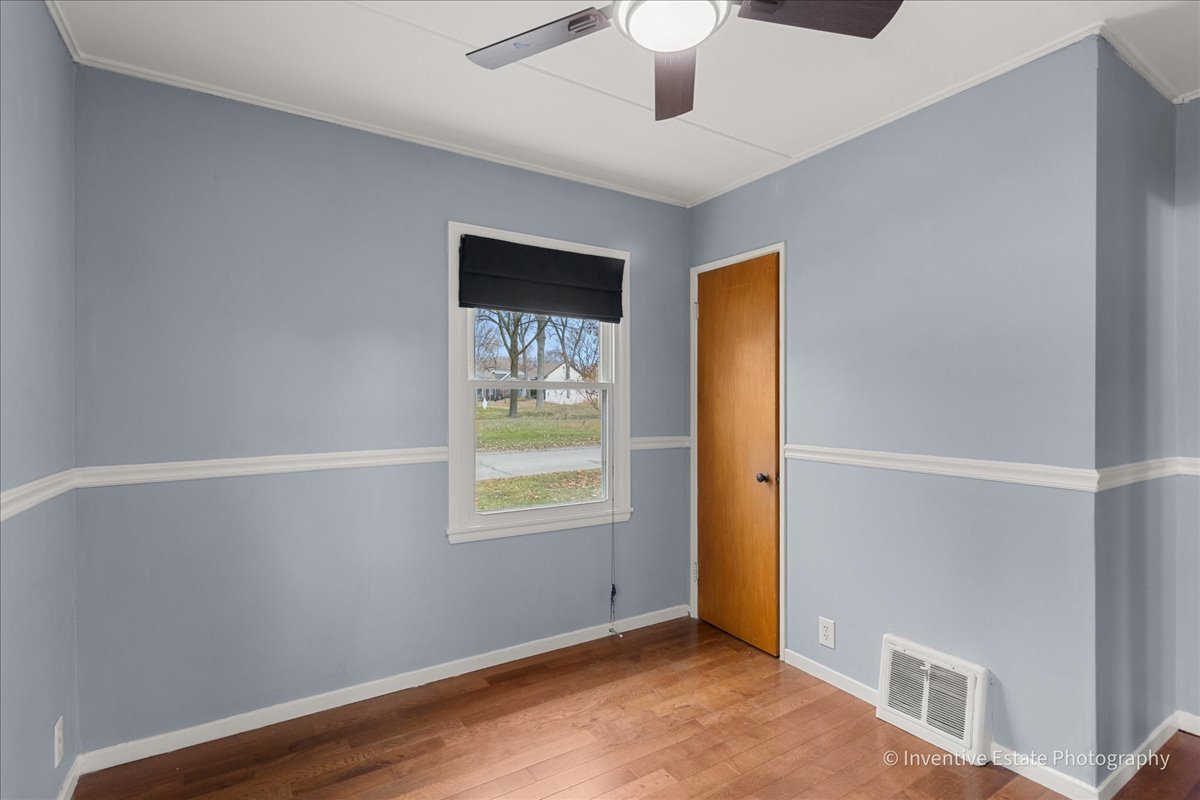 302 S Park Street, Westmont, IL 60559