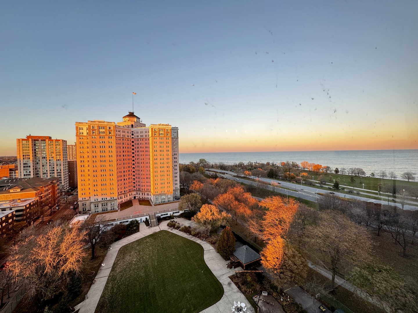 5455 N Sheridan Road #1707, Chicago, IL 60640