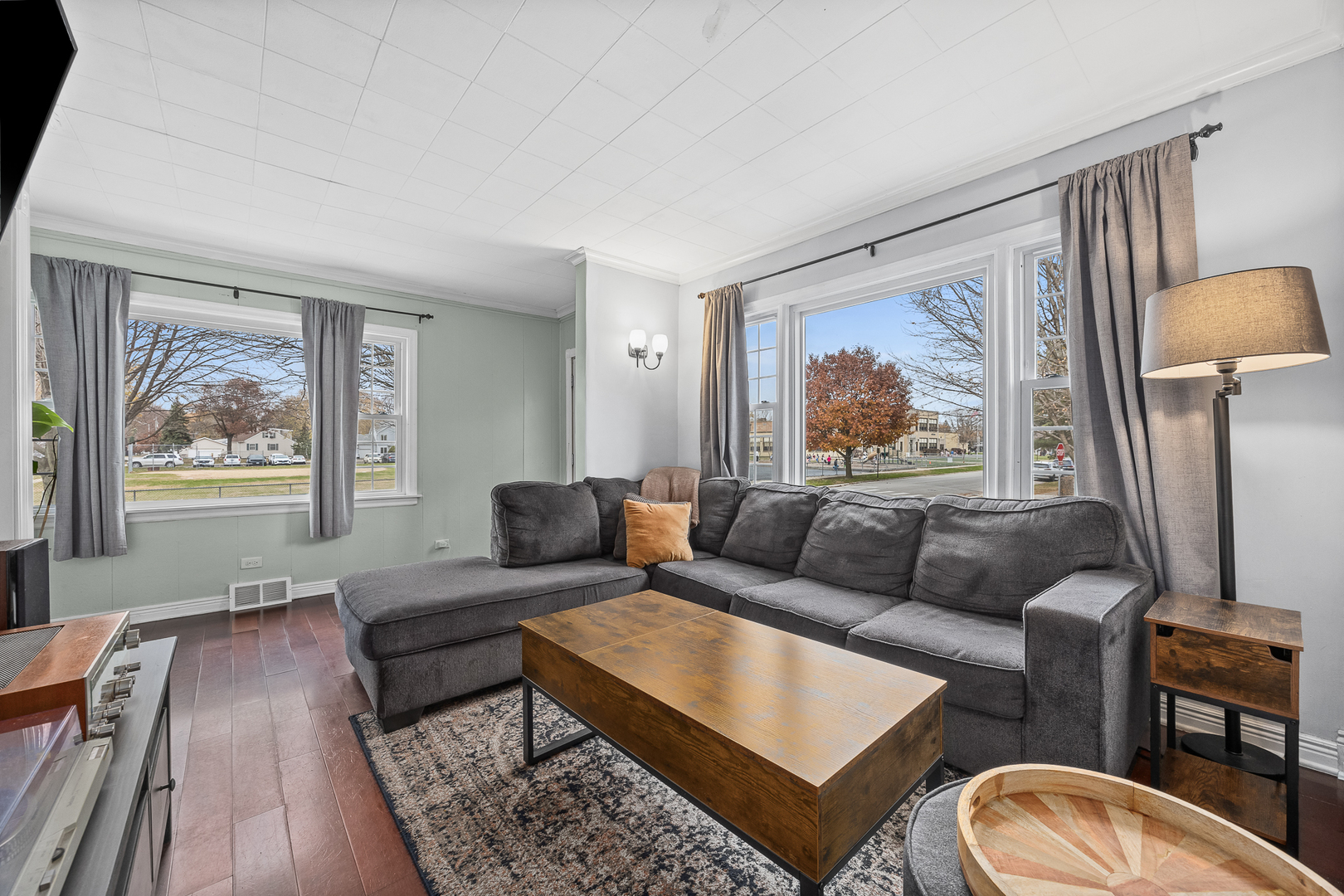 9201 S 52nd Avenue, Oak Lawn, IL 60453