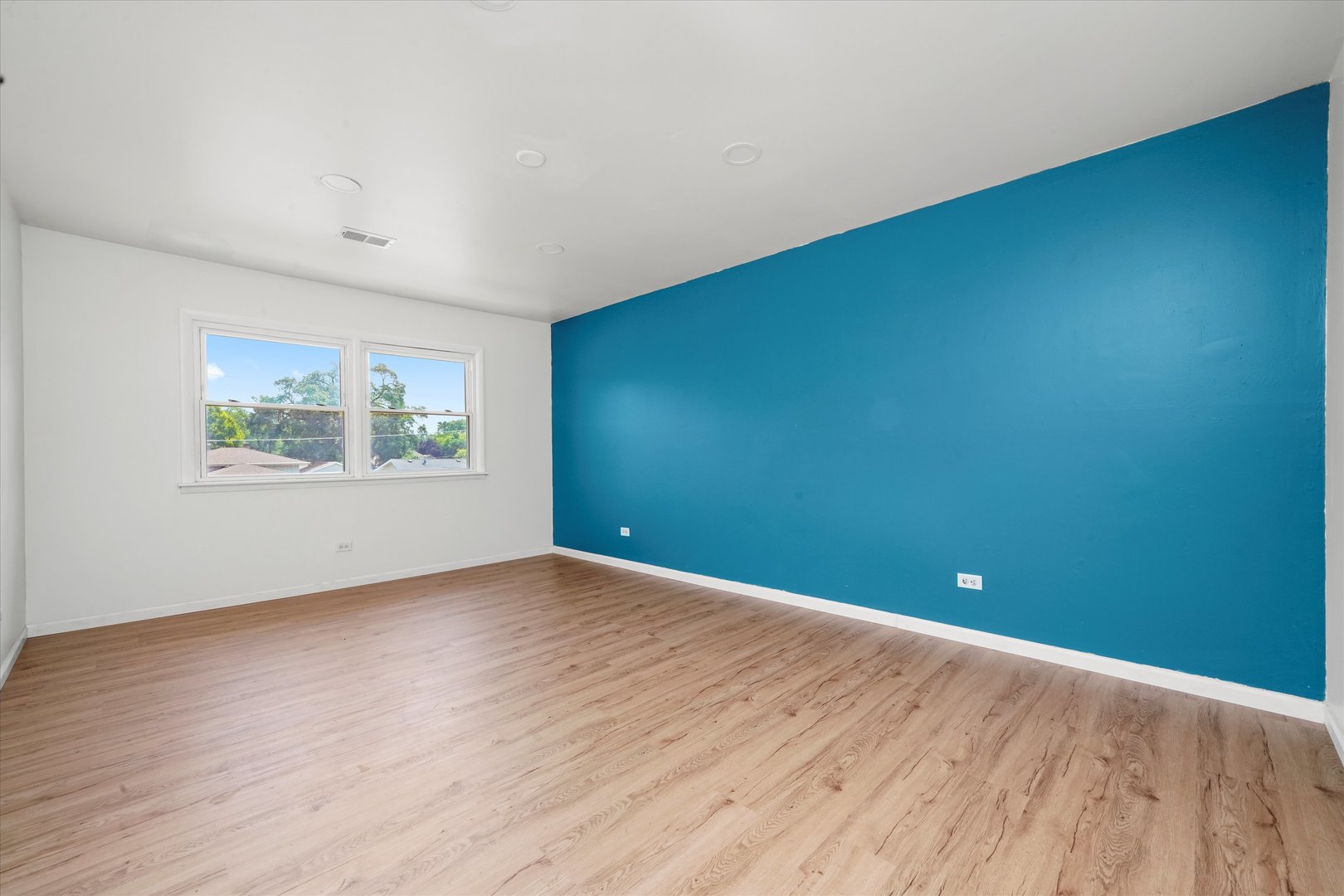 8744 Central Avenue, Oak Lawn, IL 60453