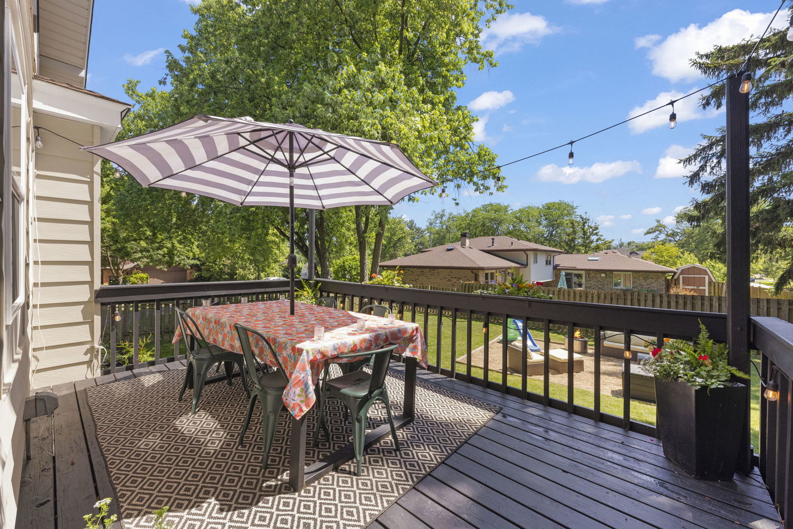 313 E Des Moines Street, Westmont, IL 60559