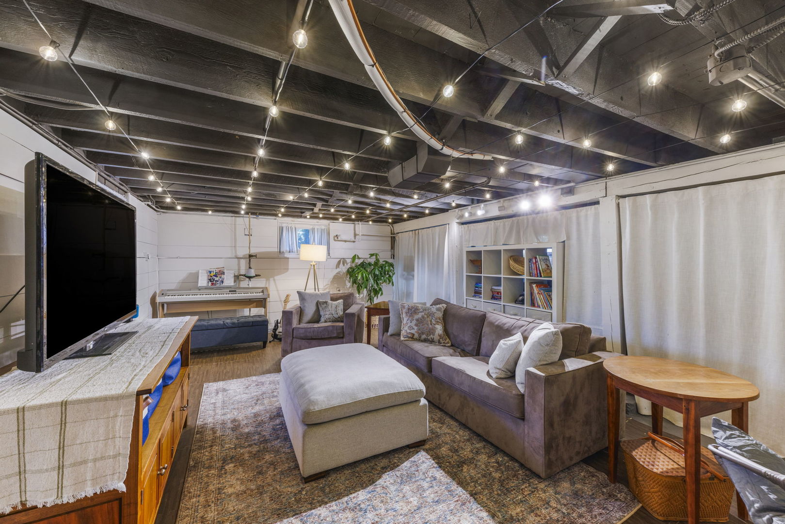 313 E Des Moines Street, Westmont, IL 60559