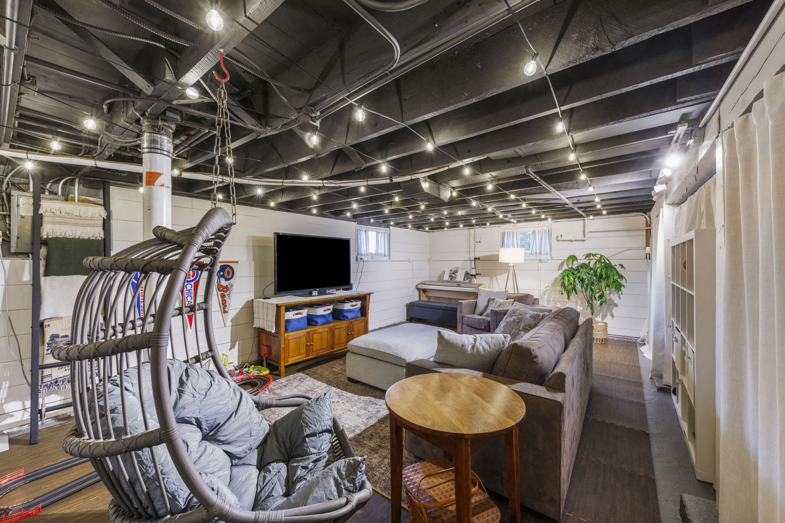 313 E Des Moines Street, Westmont, IL 60559