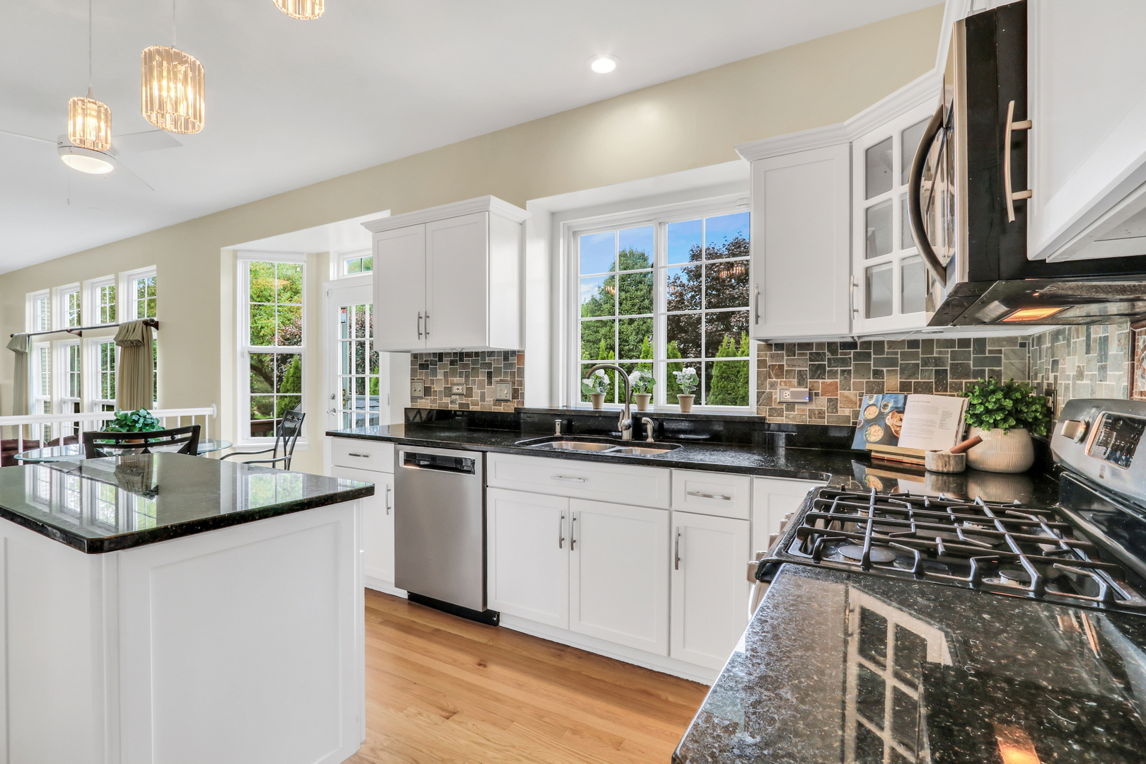 18587 W Meander Drive, Grayslake, IL 60030