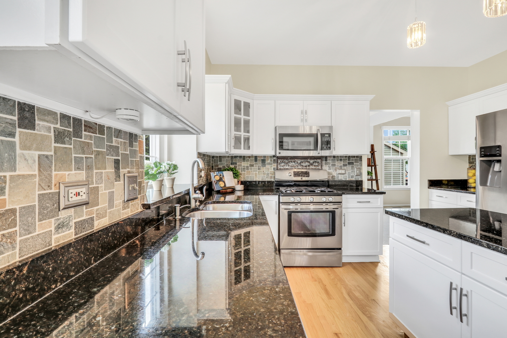 18587 W Meander Drive, Grayslake, IL 60030