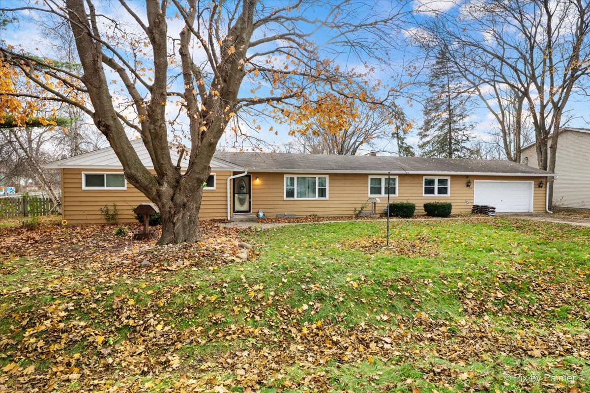 7207 Hiawatha Drive, Wonder Lake, IL 60097