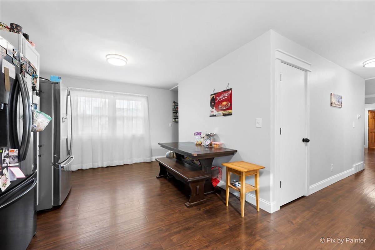 7207 Hiawatha Drive, Wonder Lake, IL 60097